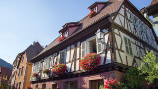 リクヴィルより少し近代化されています