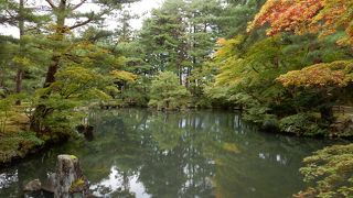 こじんまりとした大名庭園