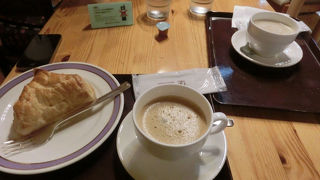 森の中のカフェ