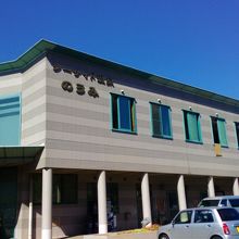 能美ロッジのそばにあります