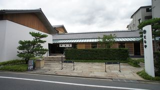 閑静な住宅街のカフェ