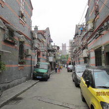 南里2階建てのメイン通路