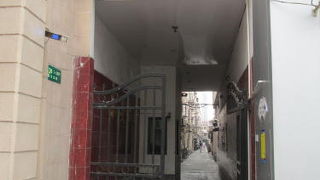 日本租界時代の住宅が現在も住宅として使われています。