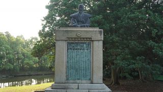 赤穂との関係を記念するモニュメント