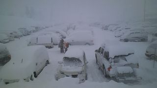 歩く所があるから、スノボだと大変