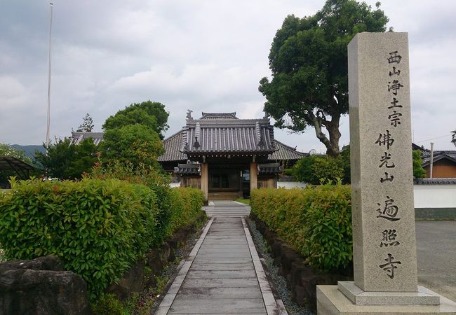 年老いた小野小町の像が保管されている寺