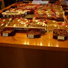 商品は沢山並んでいます