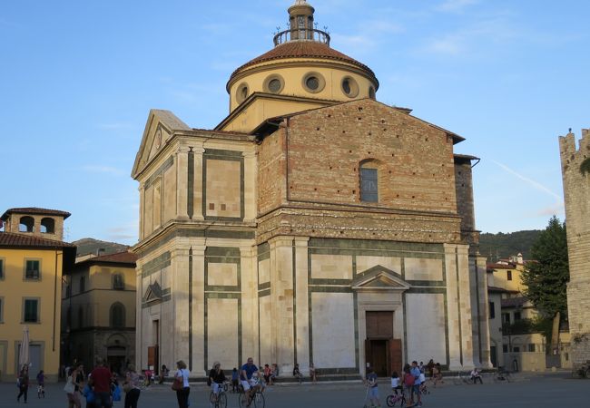 サンタ マリア デッレ カルチェリ教会