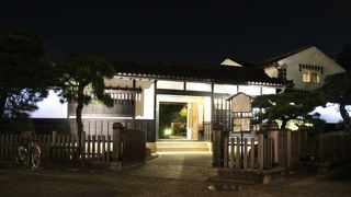 旧東大橋家を改修した観光施設