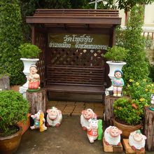 境内にあります