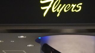 ありそうで無いのが、飛行機関連のグッズのお店