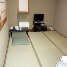 踏み込みから見た部屋。1人なら十分余裕☆