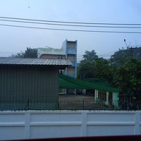 外は殺風景です