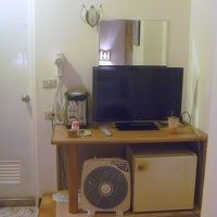 冷蔵庫、湯沸かしポット、ドライヤー等一通り揃ってました