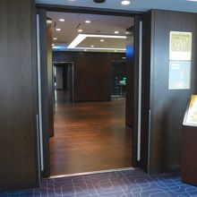 ラウンジ入口です