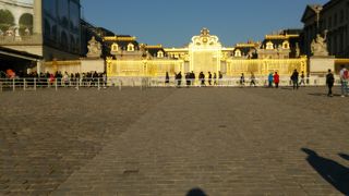 豪華絢爛なキラキラな宮殿