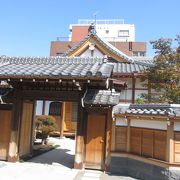 台東区上野桜木にある天台宗の寺院です