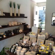 香りを嗅ぐことができます