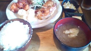 笑うだるま 大手門店