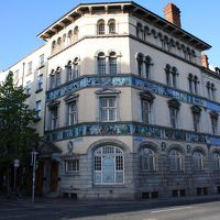 宿の入っている建物群をグラッタン橋から眺めるとこんな感じ。