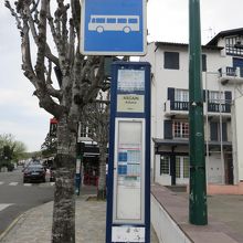 ASCAIN・Placeのバス停（山を下った最初のバス停）