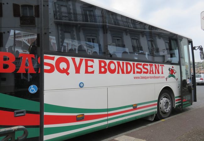 ラ・リューヌ山にいく時に乗車・・バスクのバス会社ですので、近隣路線などあり