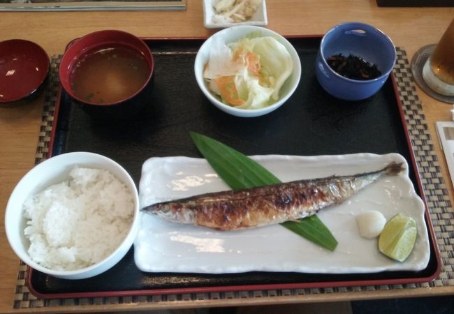 プノンペン経済特区入口入ってすぐ右手。入場手続きなど不要ですよ。