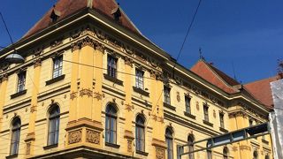 月曜は休みです