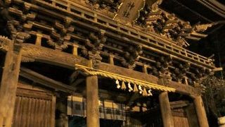 鳥居を低くした配慮