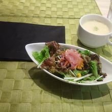 サラダとスープ