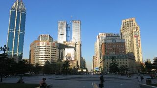 綺麗な放射状の広場