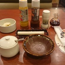 派手に配膳されます。