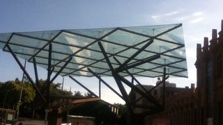 紡績工場の建物を活かした文化センター