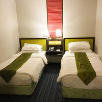 日本のビジネスホテルのように狭いが清潔で快適