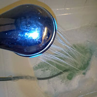 水圧がとても強く快適なホットシャワー