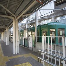 宮の坂駅と電車