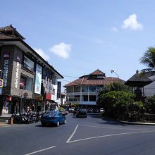 クタスクエア到着