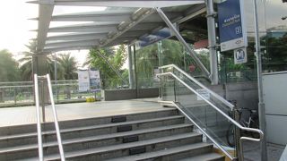 ２番出口は空いています