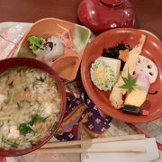 上品な雰囲気でいただく「うずみ飯」は、上品な味。