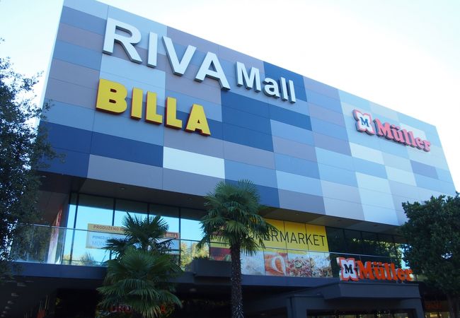 ポレチュで唯一のモダンなショッピングモール