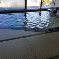 畳じきの大浴場
