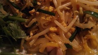 エスニックレストランでディナー