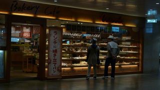 昔からあるパン屋さん