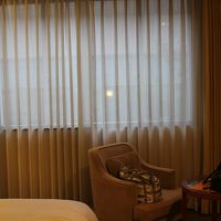 窓の外は中庭、景色は良い部屋を選べばよかった・・・