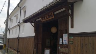 雰囲気抜群の酒蔵