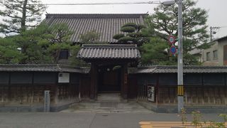 純和風建築の豪邸