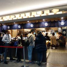 並ぶの覚悟で！