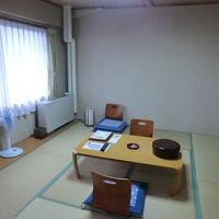 客室は和室8畳でした。
