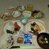 朝食はバイキング食べ放題です。