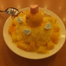 マンゴーチャチャ雪花氷。食べるのが勿体ないくらいに可愛い。